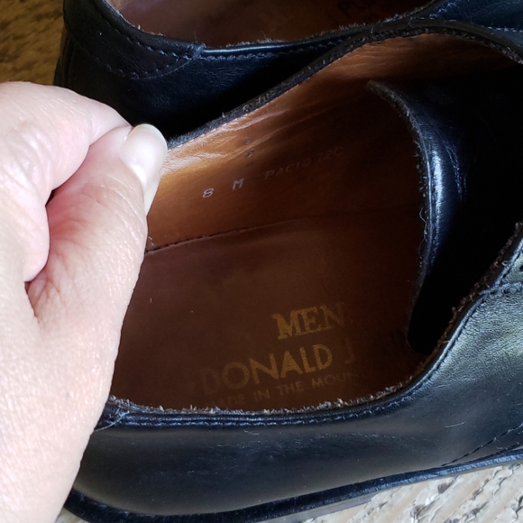 Donald J Pliner men\'s leather shoes main image 7
